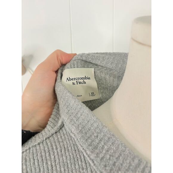Abercrombie & Fitch Gray Crewneck Tunic Sweater Size XS - Picture 8 of 8